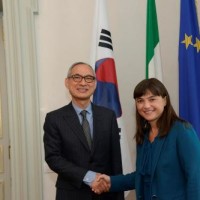 SerracchianiPresAmbCorea2