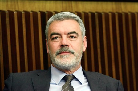Paolo Panontin (Assessore regionale Autonomie locali e Coordinamento Riforme, Caccia e Risorse ittiche, delegato Protezione civile) durante i lavori del Consiglio regionale - Trieste 11/05/2015